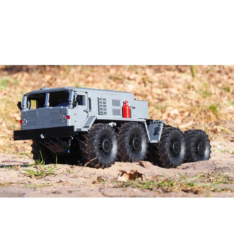 Военната серия Въоръжени с транспортен автомобил МАЗ 537 MOC Монтаж на строителни блокове на Набор от модели Бебешки играчки за Коледни подаръци