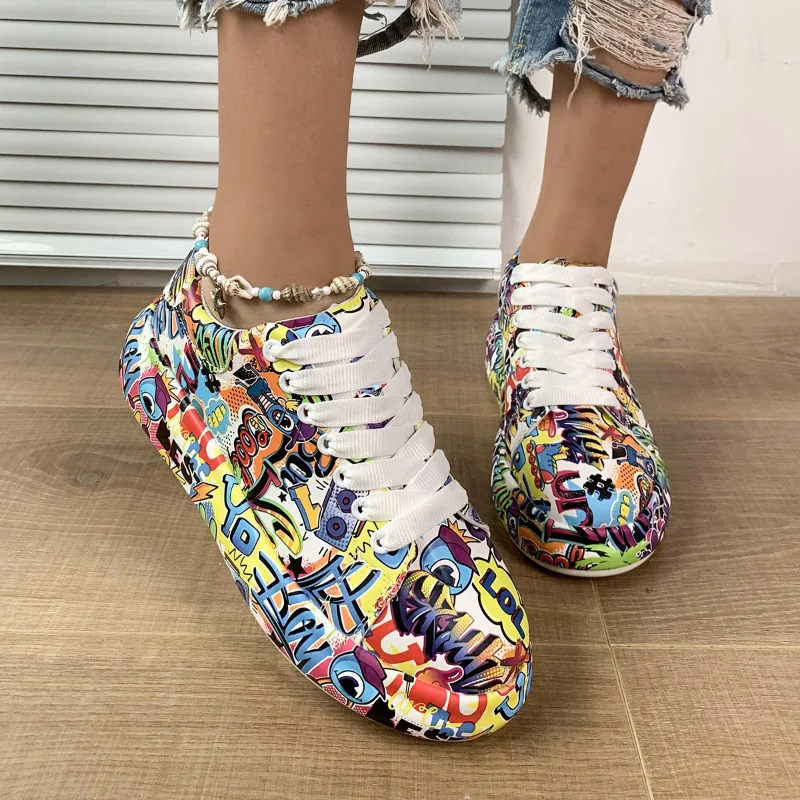 Дамски спортни обувки на дебела подметка, които растежа, дамски нова дамски бели обувки с графити ръчно изработени, градинска ежедневни обувки, големи размери 43