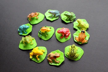 мини-фигурка във формата на лист от лотос и жаби, 12 бр./компл.
